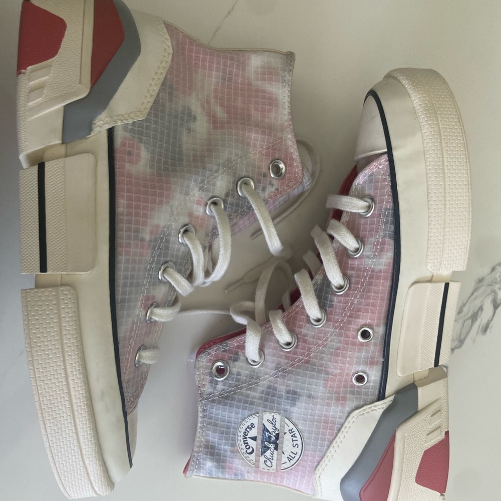 Dusty Rose, Grey, and Cream ;Converse <3